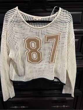 Open-Knit Mesh Pullover with '87' Appliqué